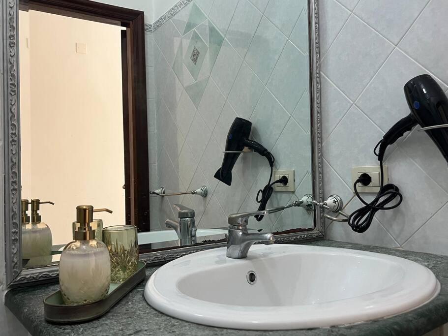 Scio Guesthouse-Centro Storico Наполи Екстериор снимка