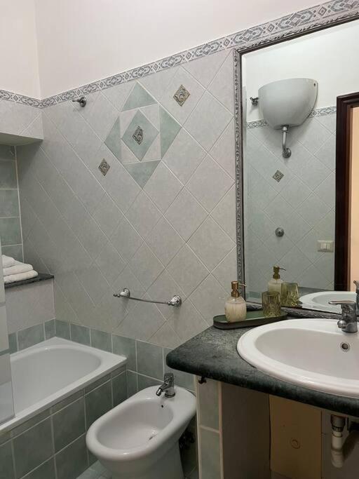 Scio Guesthouse-Centro Storico Наполи Екстериор снимка